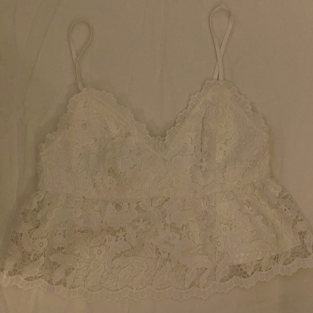 Lace peplum crop top